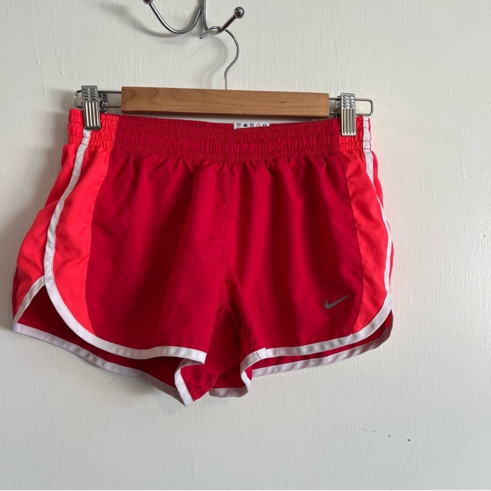 Nike dri fit red colorblock running shorts compression short lined Size small